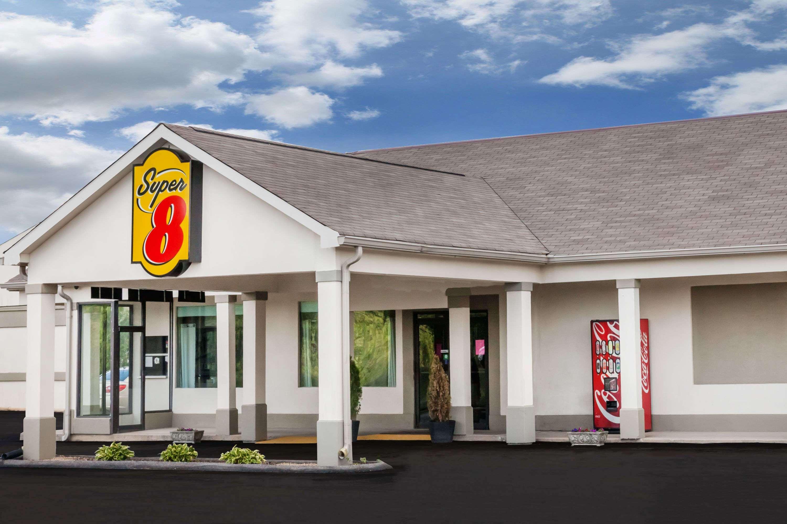 Super 8 By Wyndham Monteagle Tn Motel Екстериор снимка